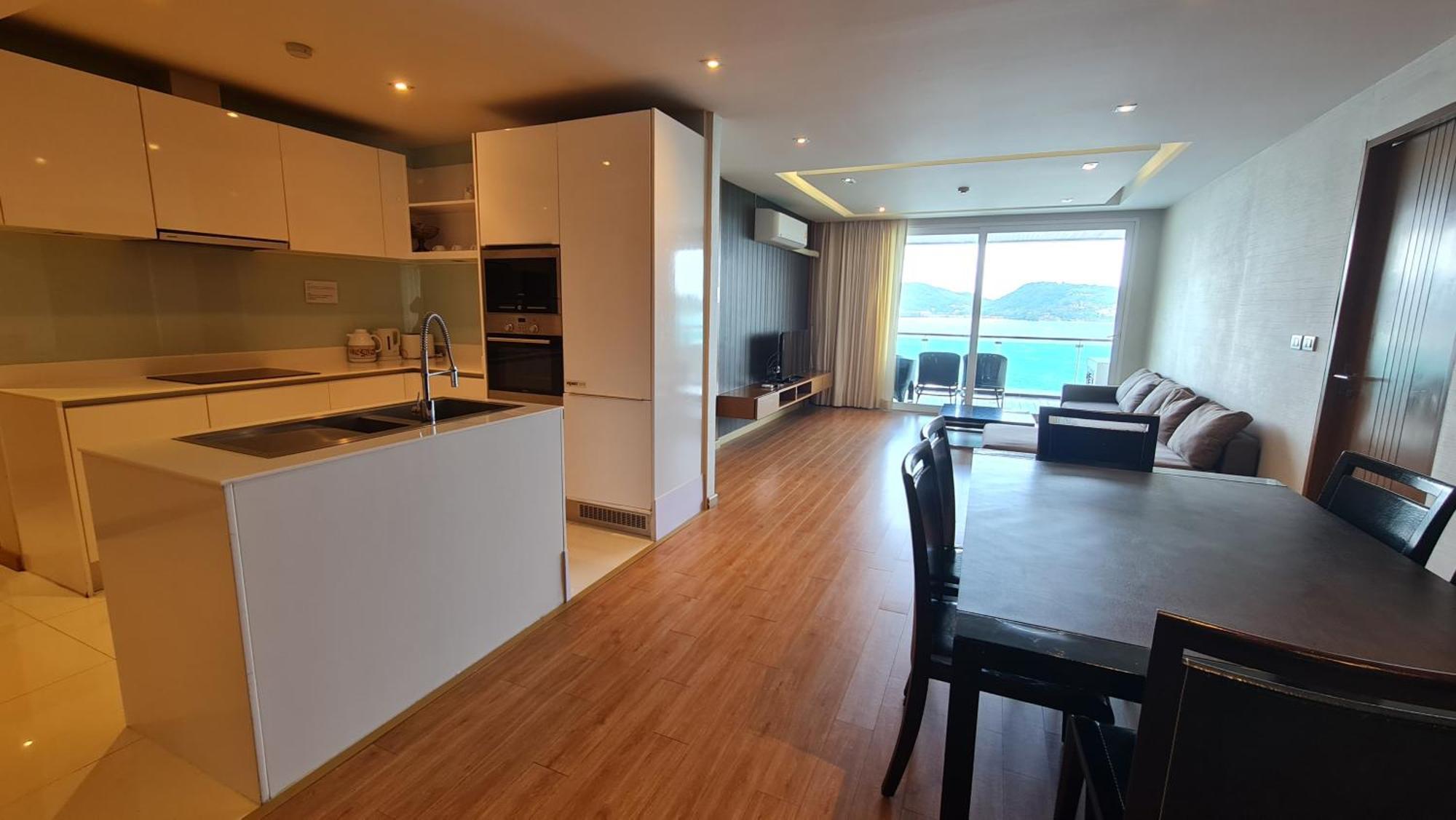 The Privilege Residence Patong Exterior photo