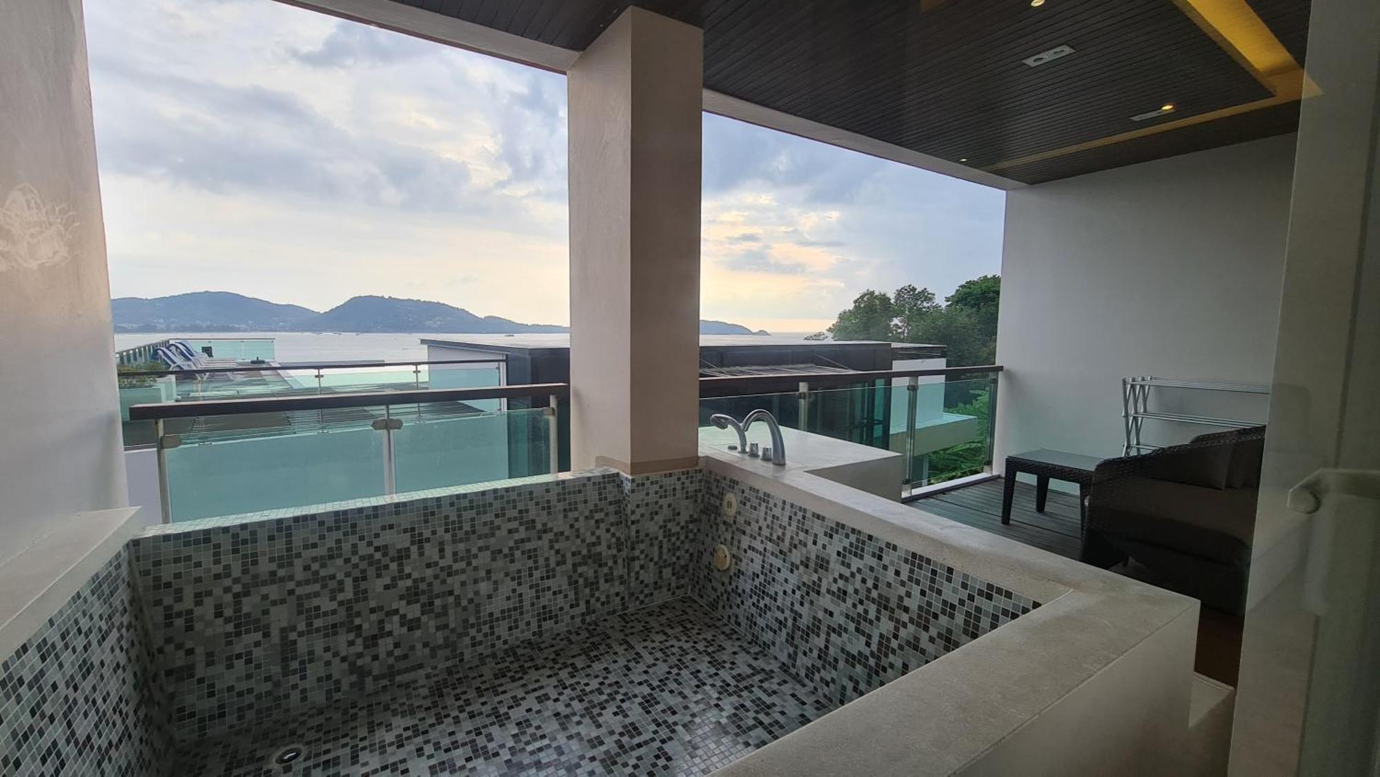 The Privilege Residence Patong Exterior photo