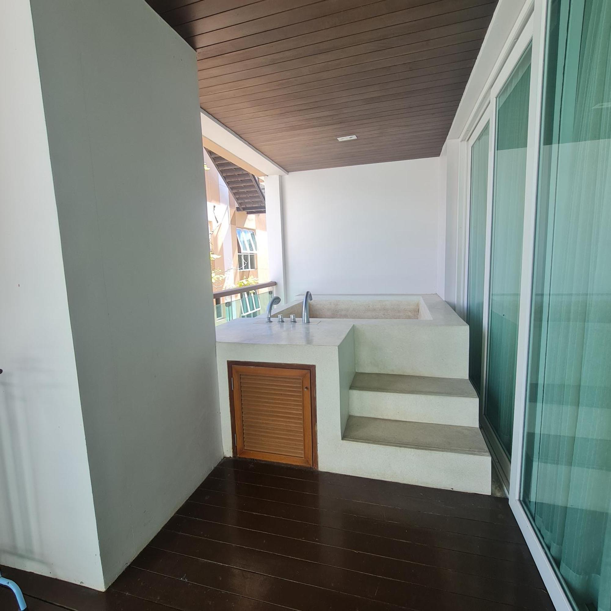 The Privilege Residence Patong Exterior photo